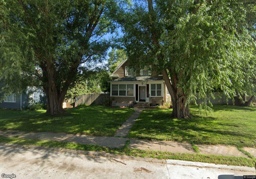 1526 W 15th St, Davenport, IA 52804 - photo 1