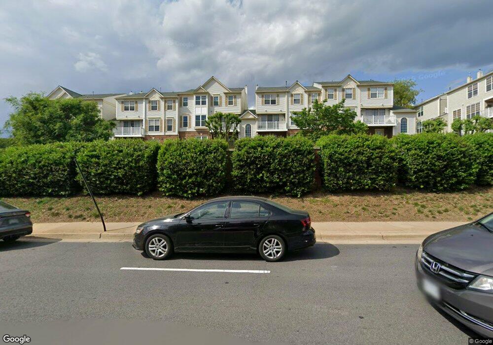 1725 Braddock Place unit 303, Alexandria, VA 22302 - photo 1