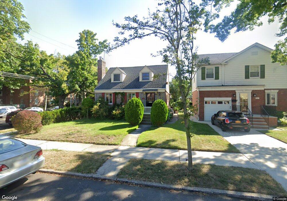 7303 193rd St, Fresh Meadows, NY 11366 - photo 1