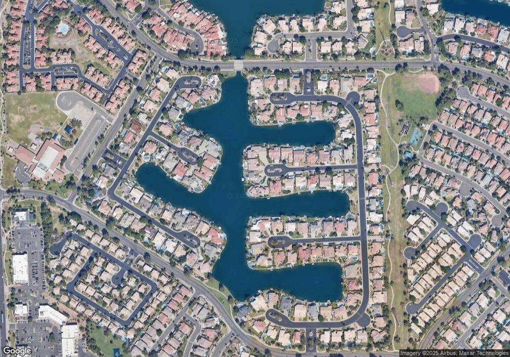 1817 E Bay Tree (Waterfront) Cir, Gilbert, AZ 85234 - photo 1