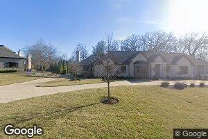 11 Holiday Ln, Saint Louis, MO 63131