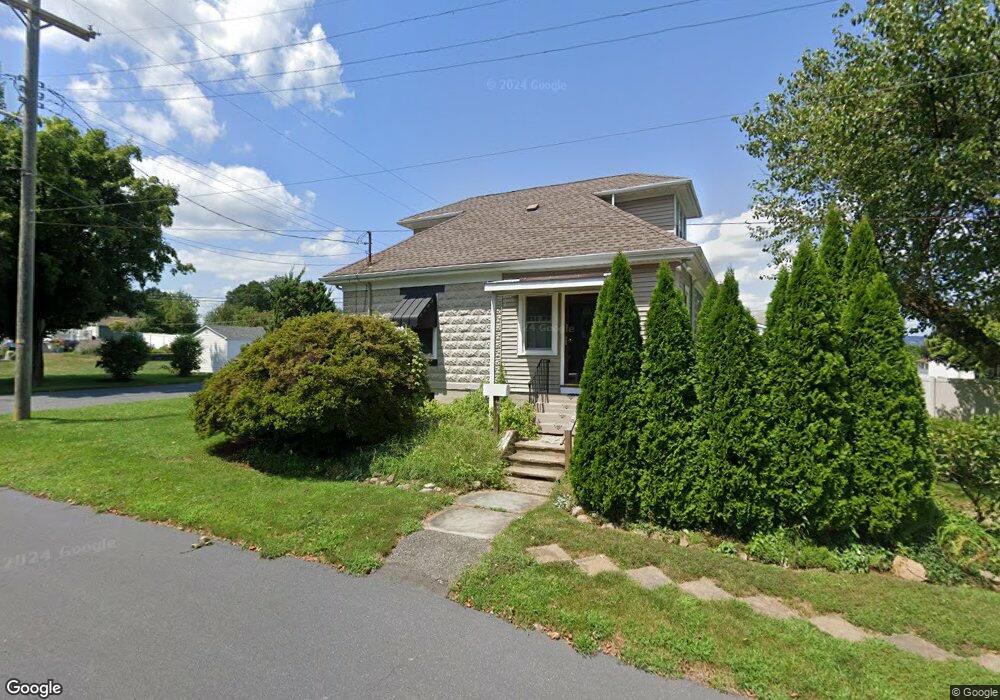 743 Pohatcong St, Phillipsburg, NJ 08865 - photo 1