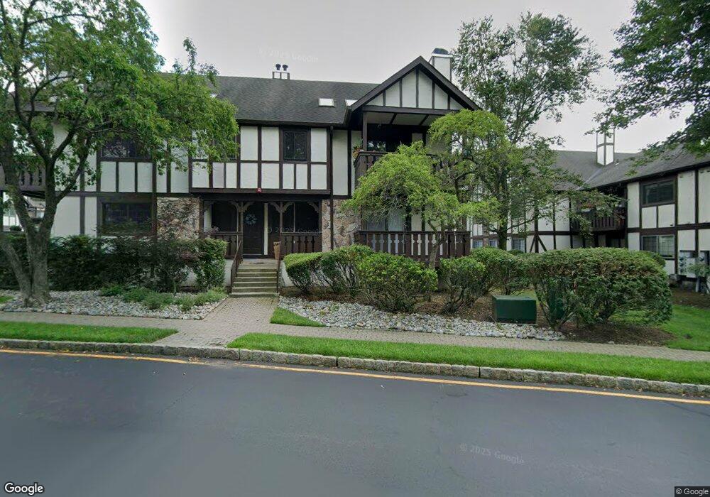 2812 Mark Twain Way, Mahwah, NJ 07430 - photo 1