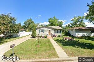 419 14th St NE, Devils Lake, ND 58301