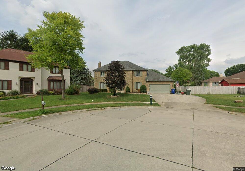 5576 Whimpstone Ct, Columbus, OH 43235 - photo 1