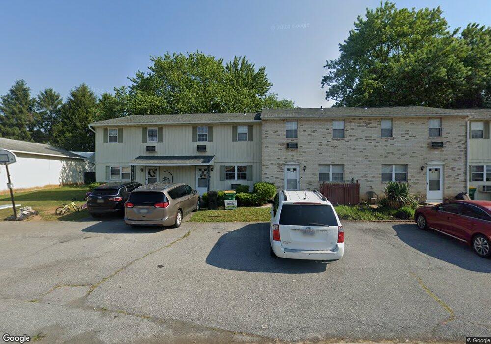 1037 Pine Grove Cir, Allentown, PA 18106 - photo 1