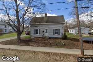 44 Water St, Newport, ME 04953
