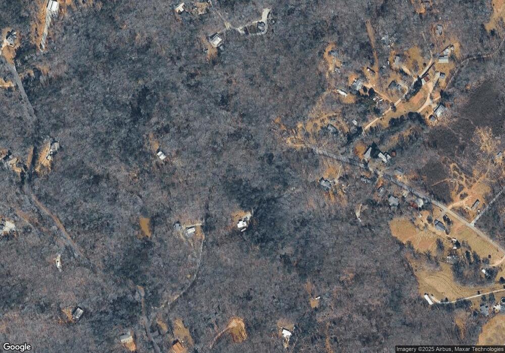 135 Lucky Ln, Cornelia, GA 30531 - photo 1