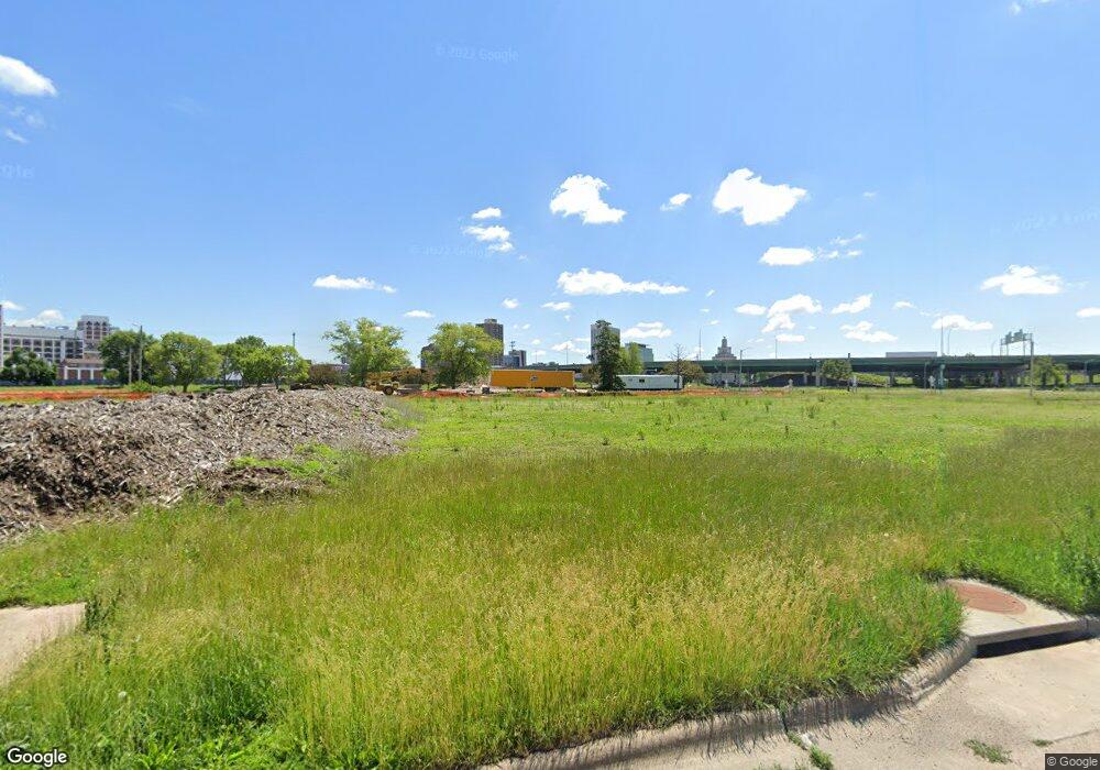 202 F Ave NW, Cedar Rapids, IA 52405 - photo 1