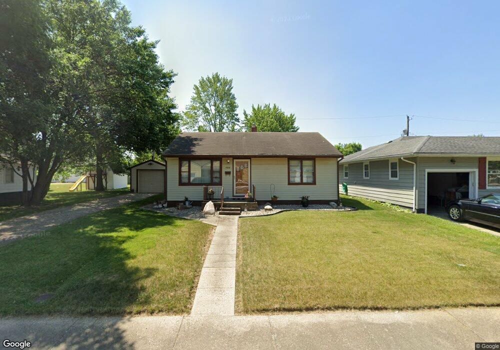 409 Hemlock Dr, Frankfort, IN 46041 - photo 1