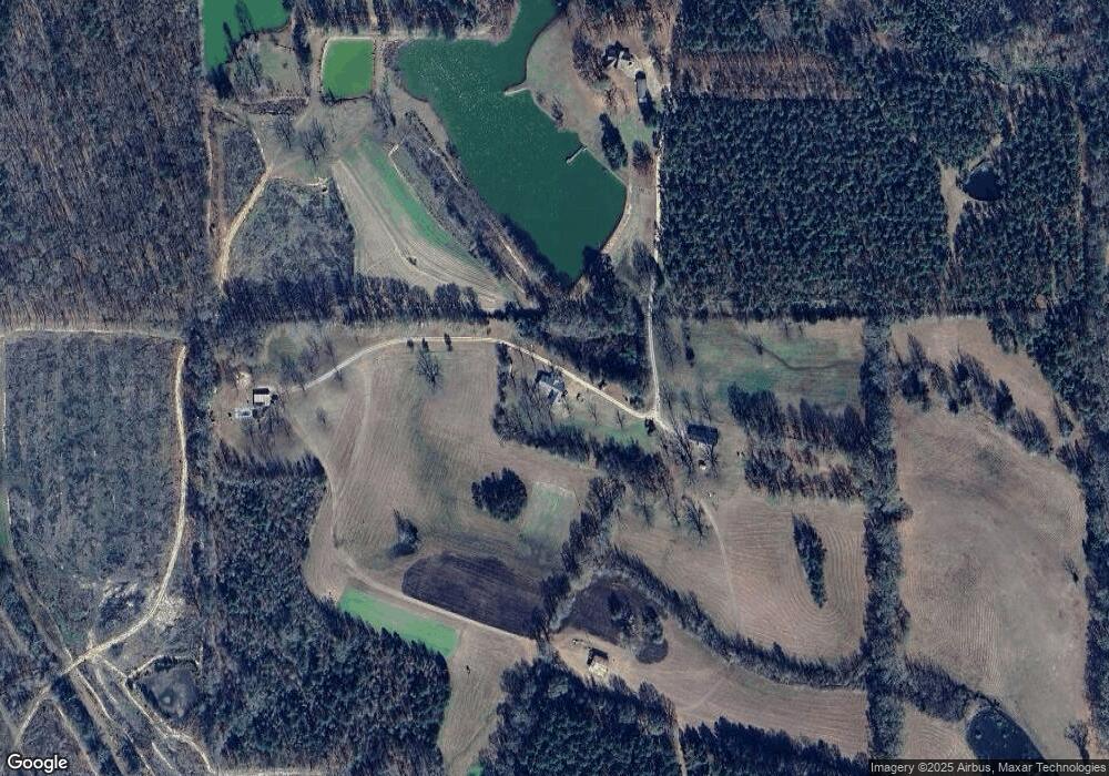 325 Pickett Rd, Fitzpatrick, AL 36029 - photo 1