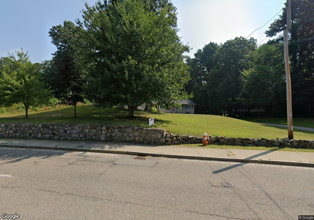 825 Pond St, Franklin, MA 02038 - photo 1