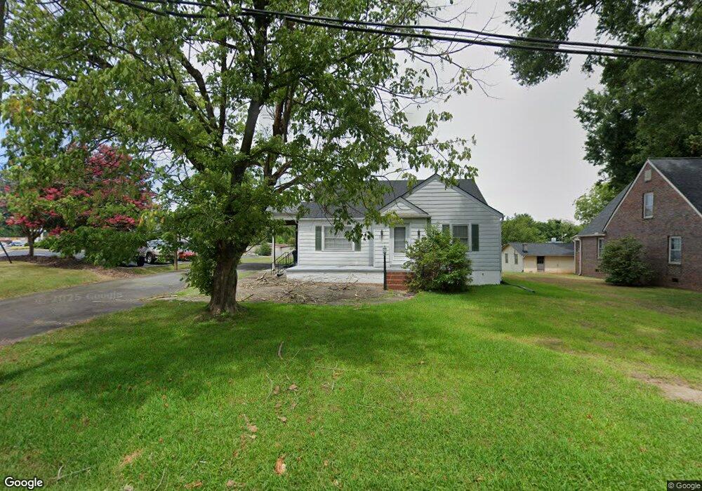 203 Coleridge Rd, Ramseur, NC 27316 - photo 1