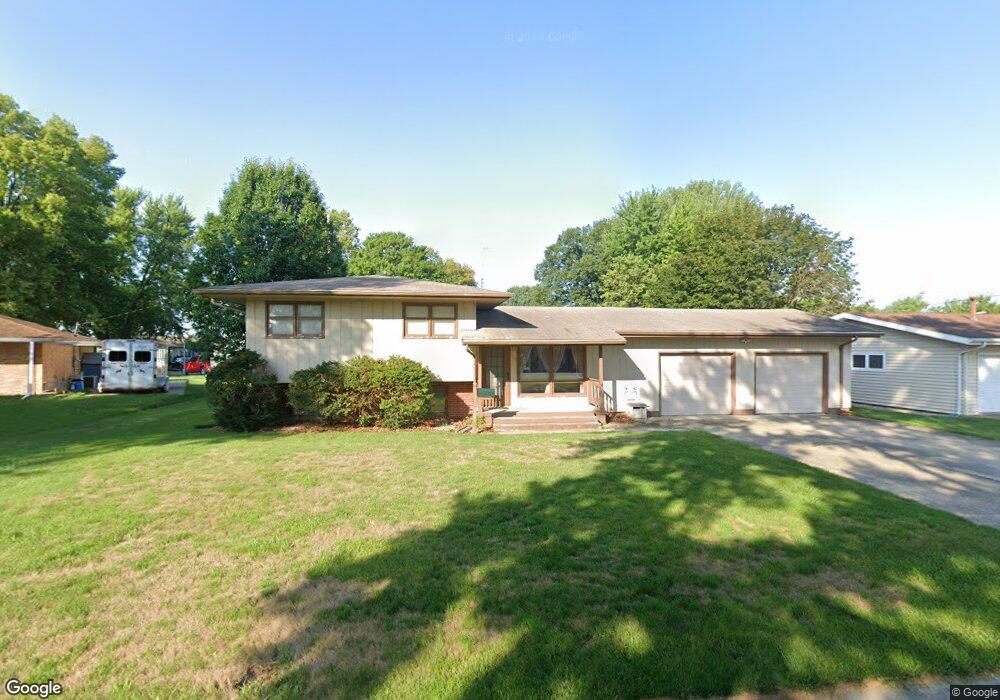 125 Bond St, Lincoln, IL 62656 - photo 1