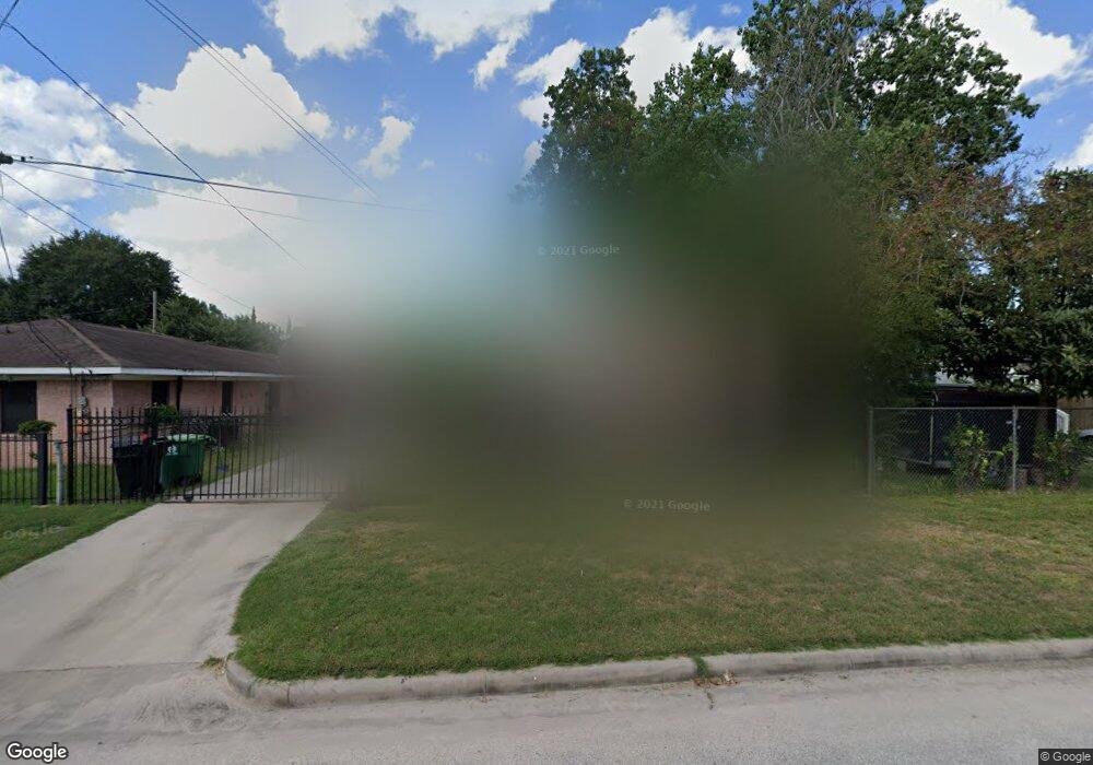 1503 Fairbanks St, Houston, TX 77009 - photo 1