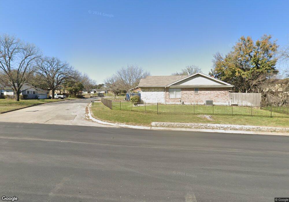 207 E Park Ave, Weatherford, TX 76086 - photo 1