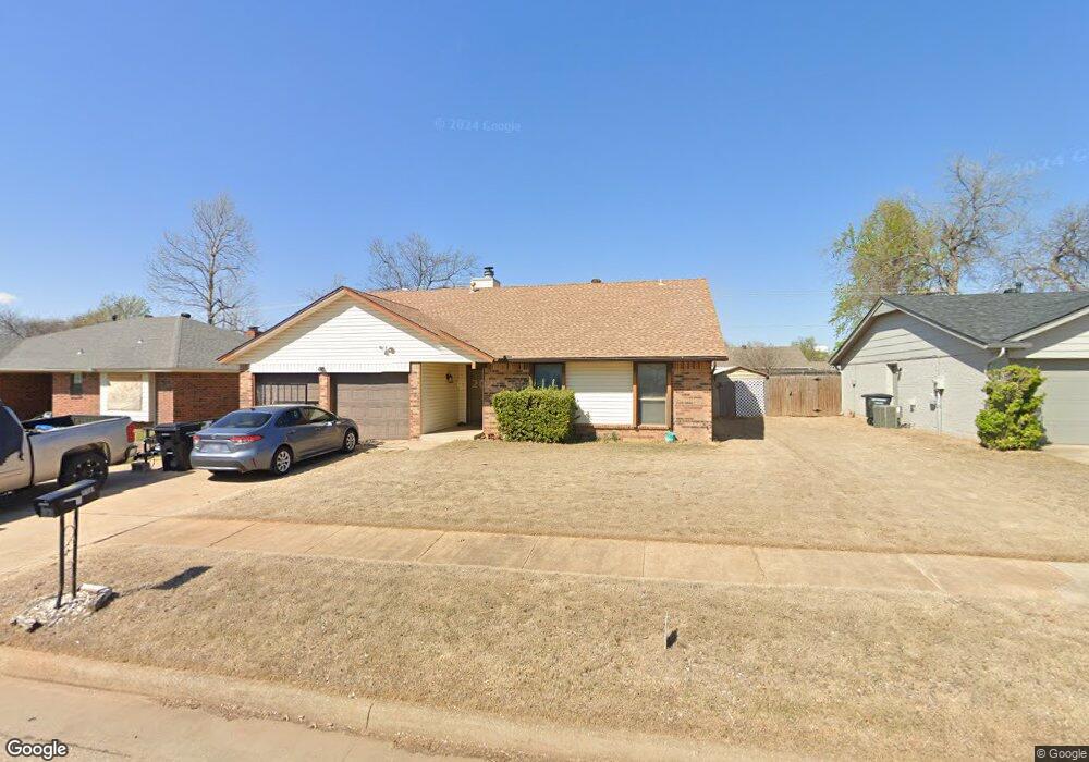1413 NE 3rd St, Moore, OK 73160 - photo 1