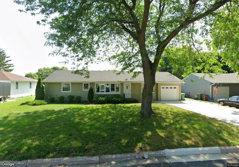 1314 Crestview Rd, Albert Lea, MN 56007 - photo 1