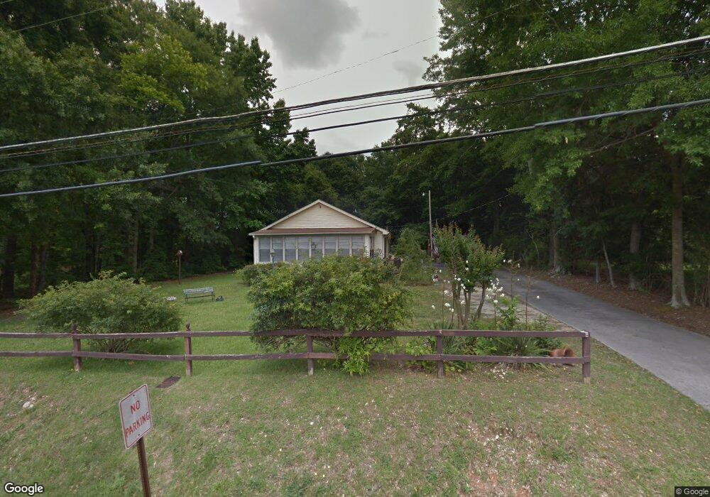 215 Mathews St, Barnesville, GA 30204 - photo 1