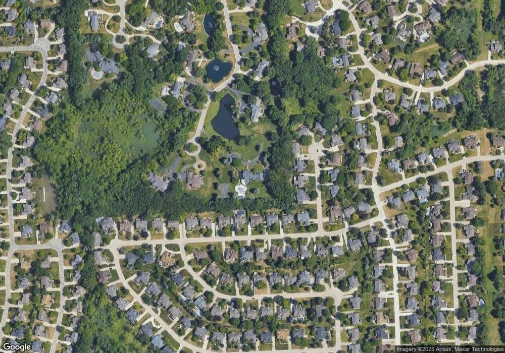 1940 Oak Pointe Dr, Rochester Hills, MI 48306 - photo 1