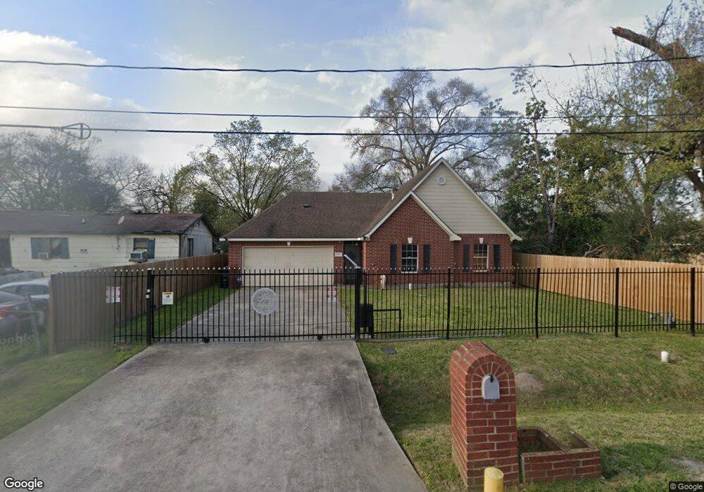 830 Fair St, Houston, TX 77088 - photo 1