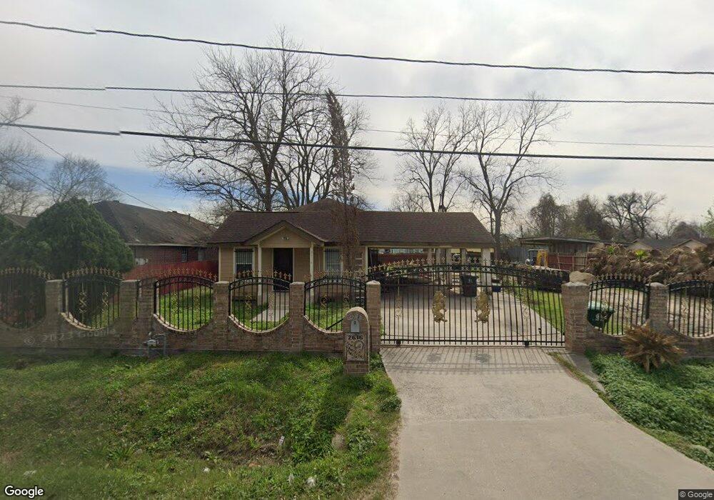 2616 Creston Dr, Houston, TX 77026 - photo 1