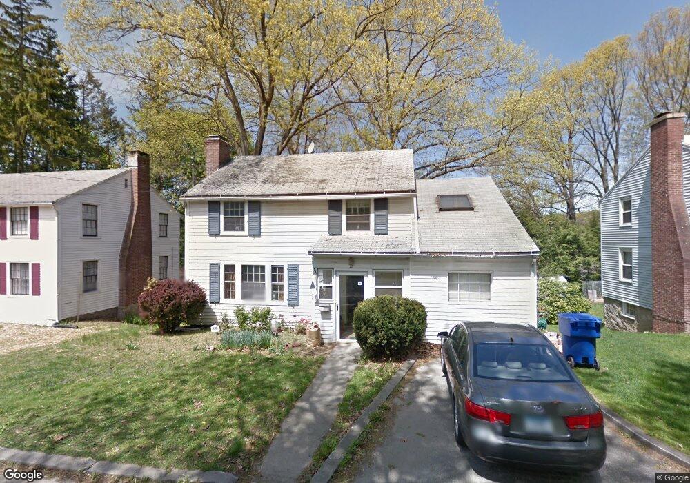 2 Gem Dr, Waterbury, CT 06704 - photo 1