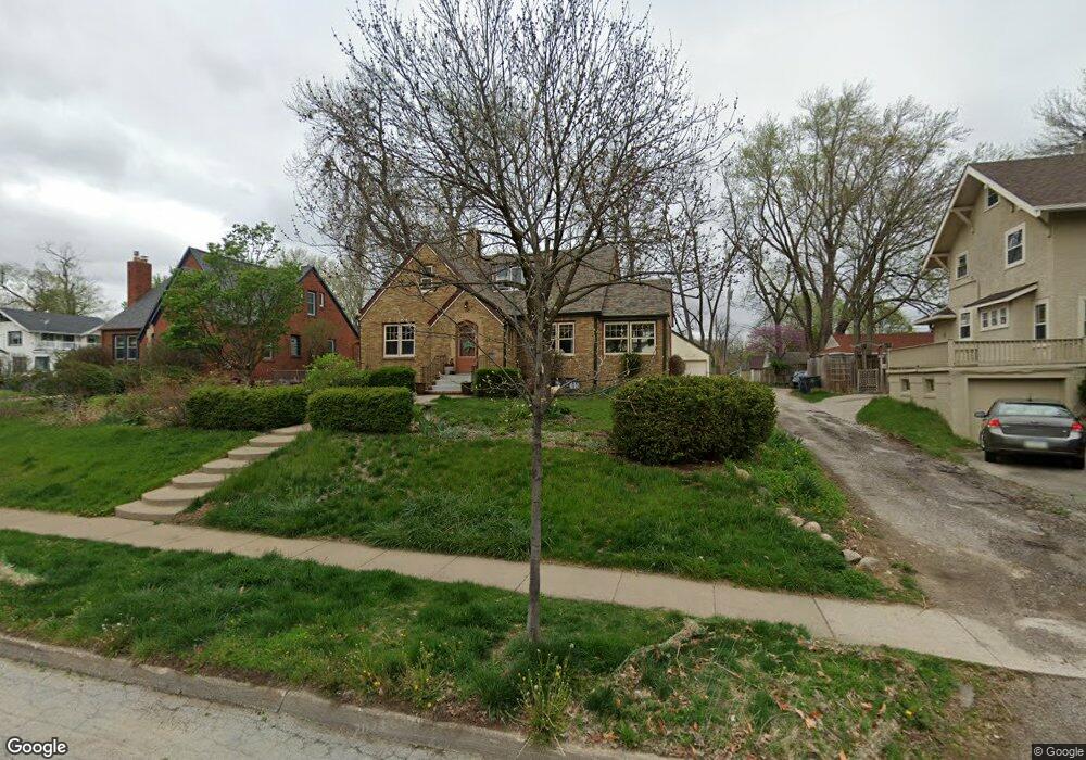 3615 Kingman Blvd, Des Moines, IA 50311 - photo 1