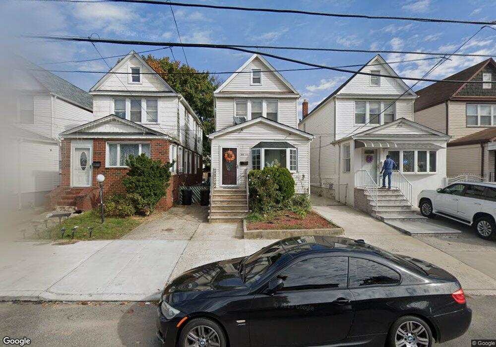 11123 168th St, Jamaica, NY 11433 - photo 1