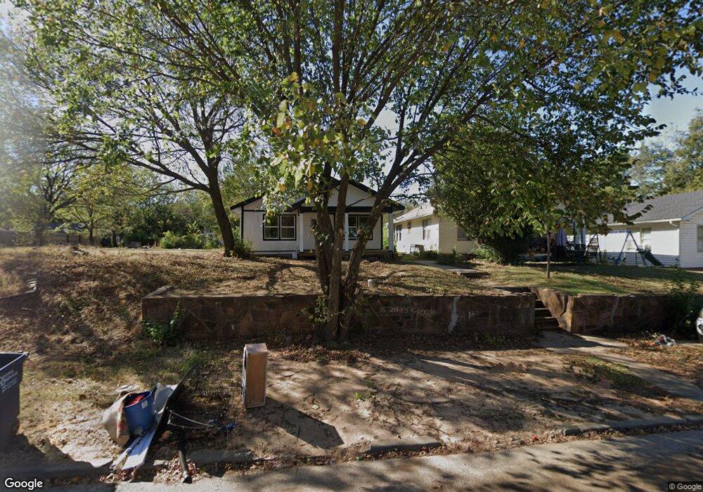 712 Hobson St, Shawnee, OK 74801 - photo 1