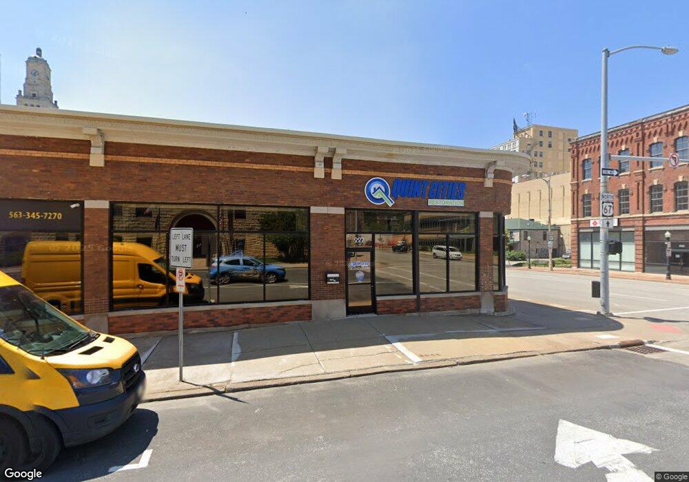 227 W 4th St, Davenport, IA 52801 - photo 1