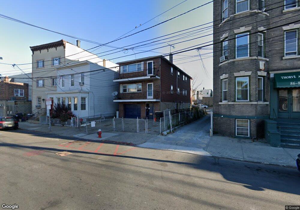 90 Neptune Ave unit 6, Jersey City, NJ 07305 - photo 1