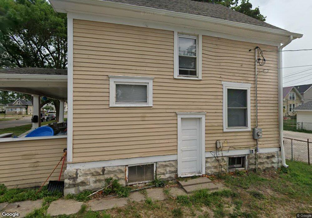 417 9th St NW, Cedar Rapids, IA 52405 - photo 1