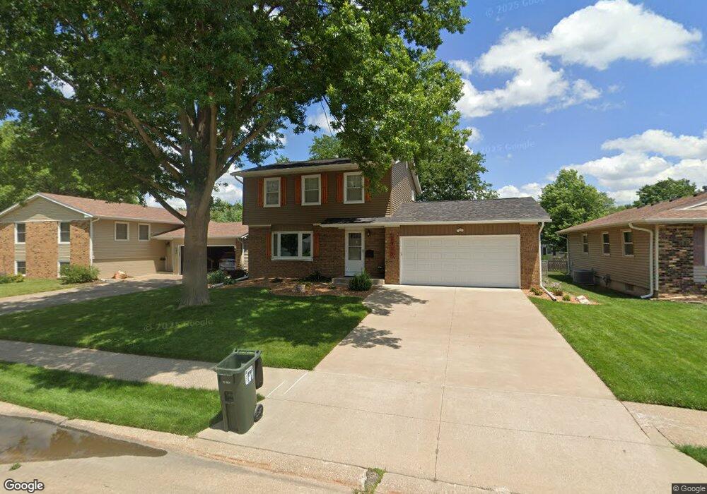 2919 N Pine St, Davenport, IA 52804 - photo 1