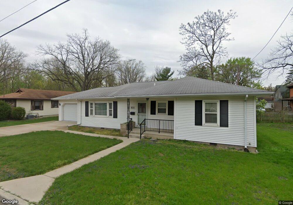 925 Seward St, New Haven, IN 46774 - photo 1