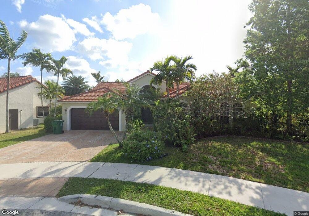 2930 Hidden Hollow Ln, Davie, FL 33328 - photo 1