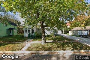 106 S Lindsay St, Flandreau, SD 57028