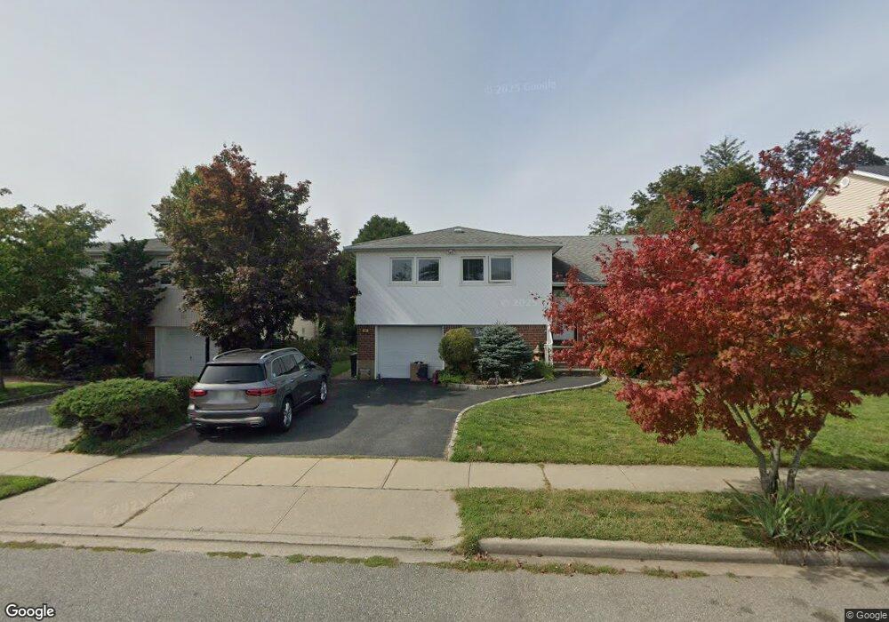 25 Melanie Ln, Syosset, NY 11791 - photo 1