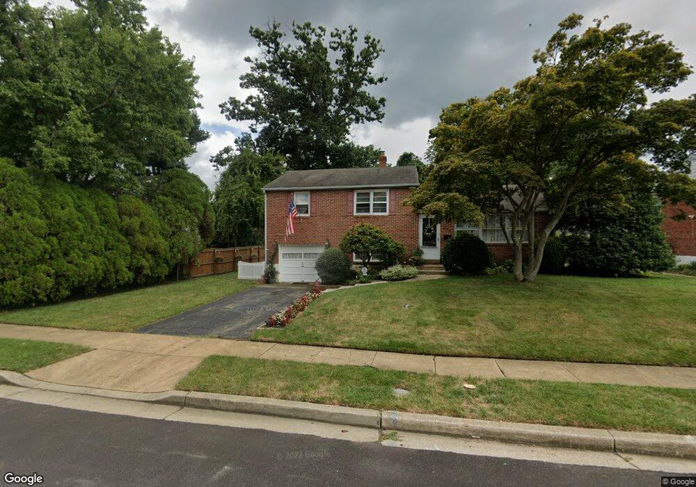 617 Wallerson Rd, Catonsville, MD 21228 - photo 1