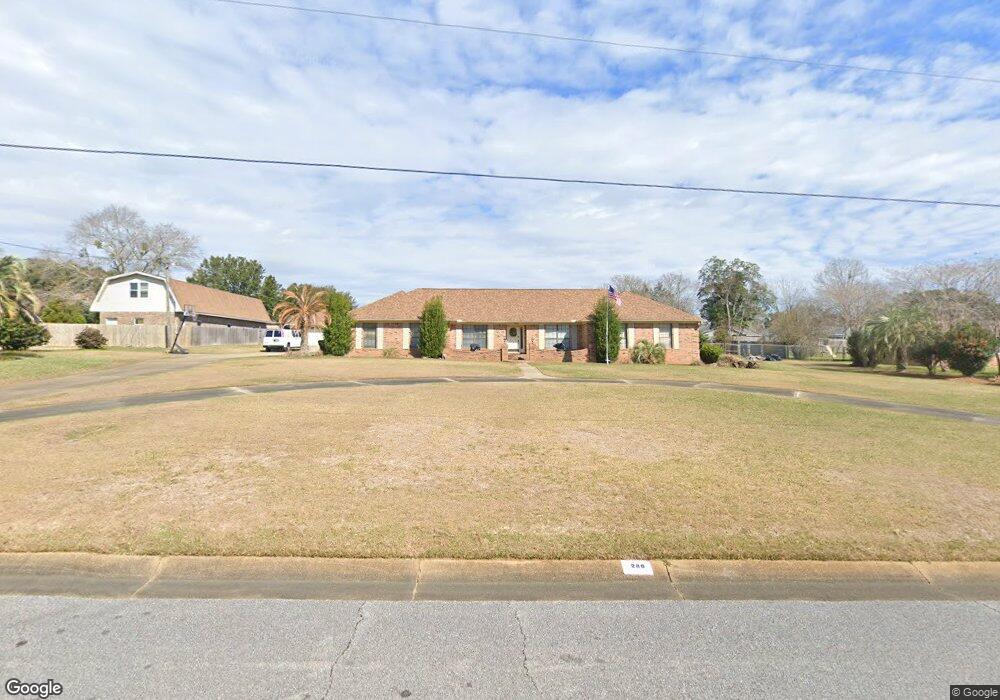 280 Man o War Cir, Cantonment, FL 32533 - photo 1