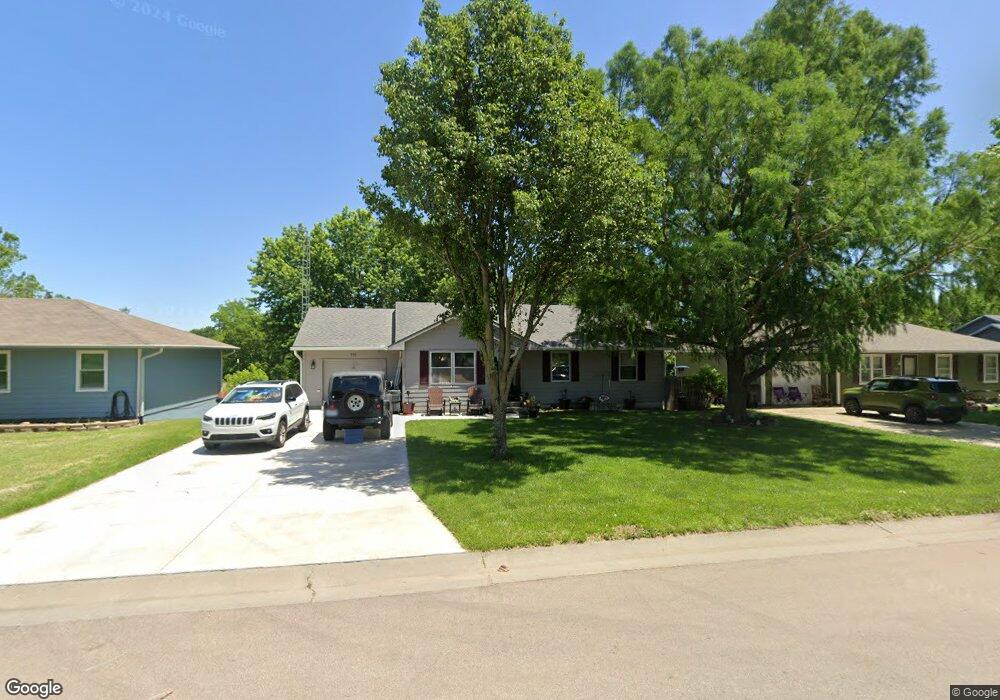 731 Porter St, Auburn, KS 66402 - photo 1