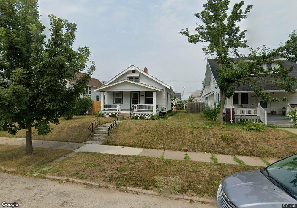 2029 D St SW, Cedar Rapids, IA 52404 - photo 1