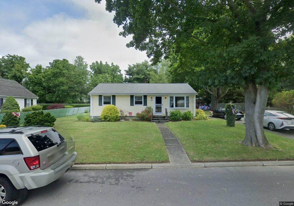 81 Greylock Rd, Bristol, RI 02809 - photo 1