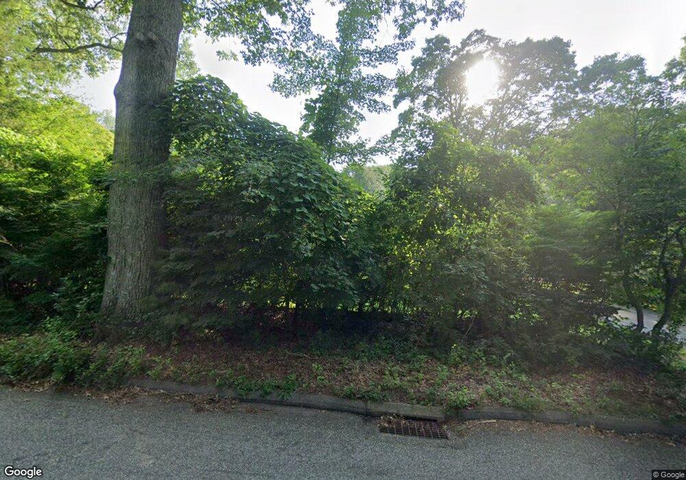 376 Mohegan Park Rd, Norwich, CT 06360 - photo 1