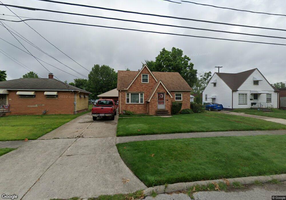 5654 Harrison Ave, Maple Heights, OH 44137 - photo 1