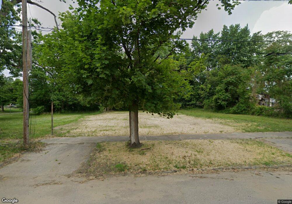 1607 Dakota Ave, Flint, MI 48506 - photo 1