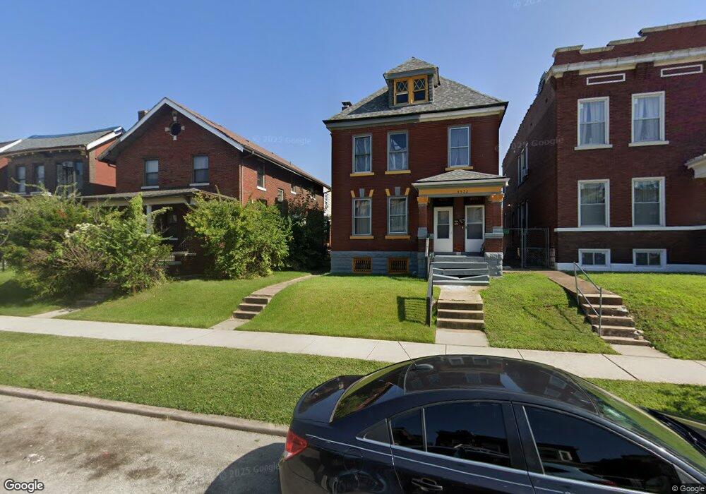 4572 Clarence Ave, Saint Louis, MO 63115 - photo 1