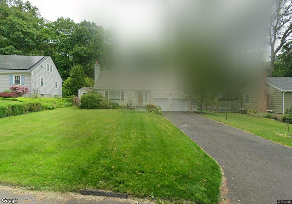 210 Applegate Rd, Fairfield, CT 06825 - photo 1