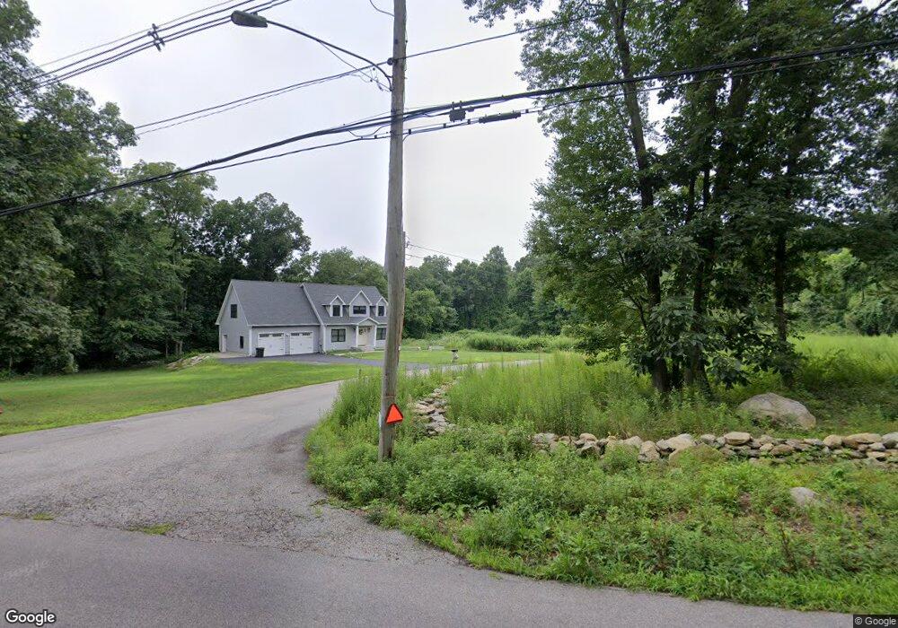 2 Sabrinas Ct, Norwich, CT 06360 - photo 1