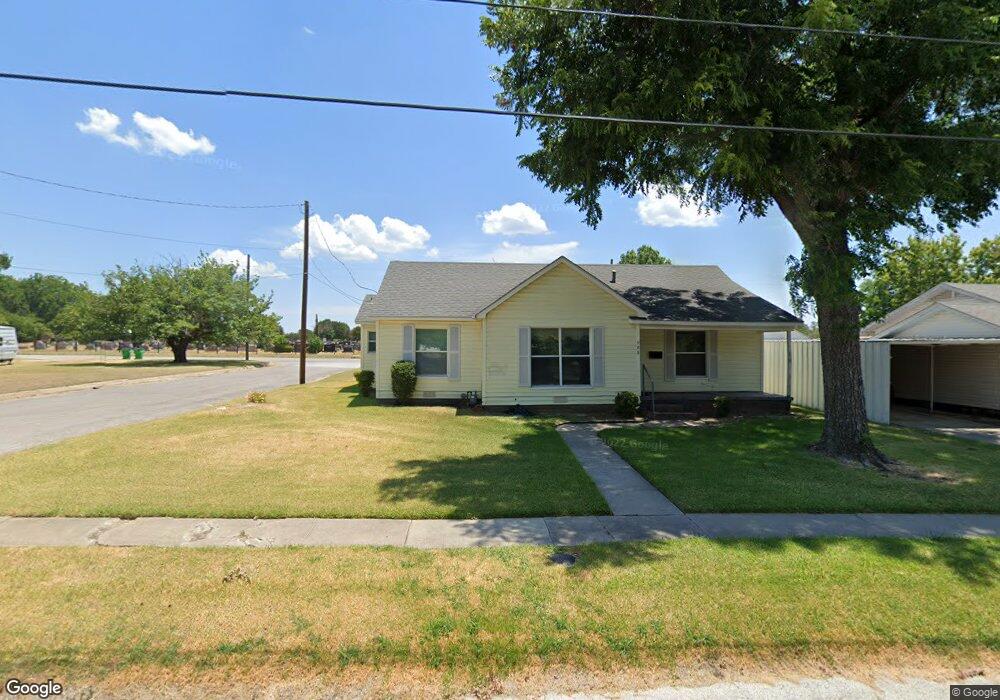 908 Gladney St, Gainesville, TX 76240 - photo 1